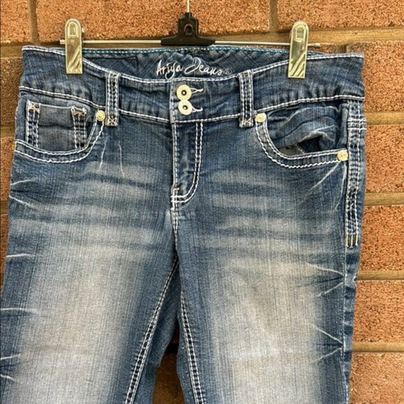 Stylish Mid-Blue Cropped Jeans by Ayria - capri pants - Picture 3 of 10